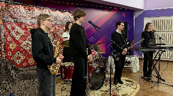 Квартирник «Без галстуков»: когда музыка становится разговором по душам