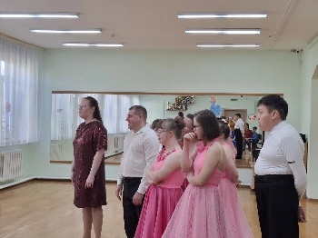 Прошел весенний бал в честь Международного дня танца прошёл в МАУ ДО САШ «НЕГЕ»