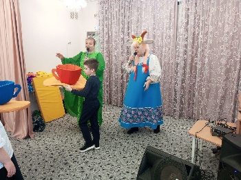 Сказочное путешествие с «зорким сердцем» подарило тюменским школьникам праздник