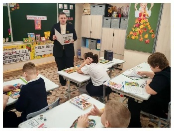 Берегите книгу: урок ценности знаний и бумажных страниц прошел в начальной школе