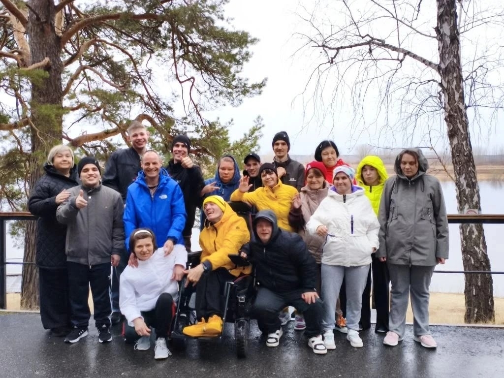 И вот мы вновь в "Красной гвоздике"!