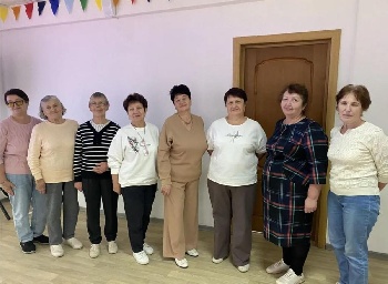  Праздничное мероприятие «Ваших лет золотые россыпи» в Казанской центральной библиотеке