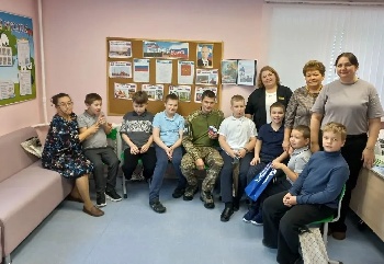 Урок доброты и мужества: настоящий Герой в гостях у первоклашек