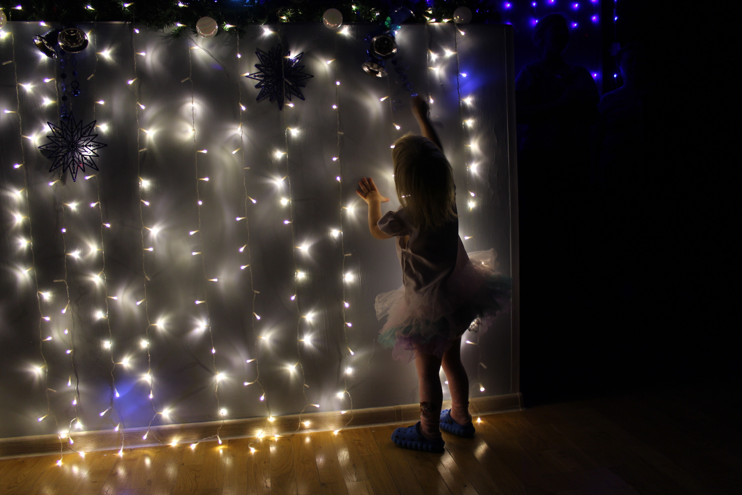 В «Роднике» завершился новогодний праздник для семей, которые проходят реабилитацию в центре