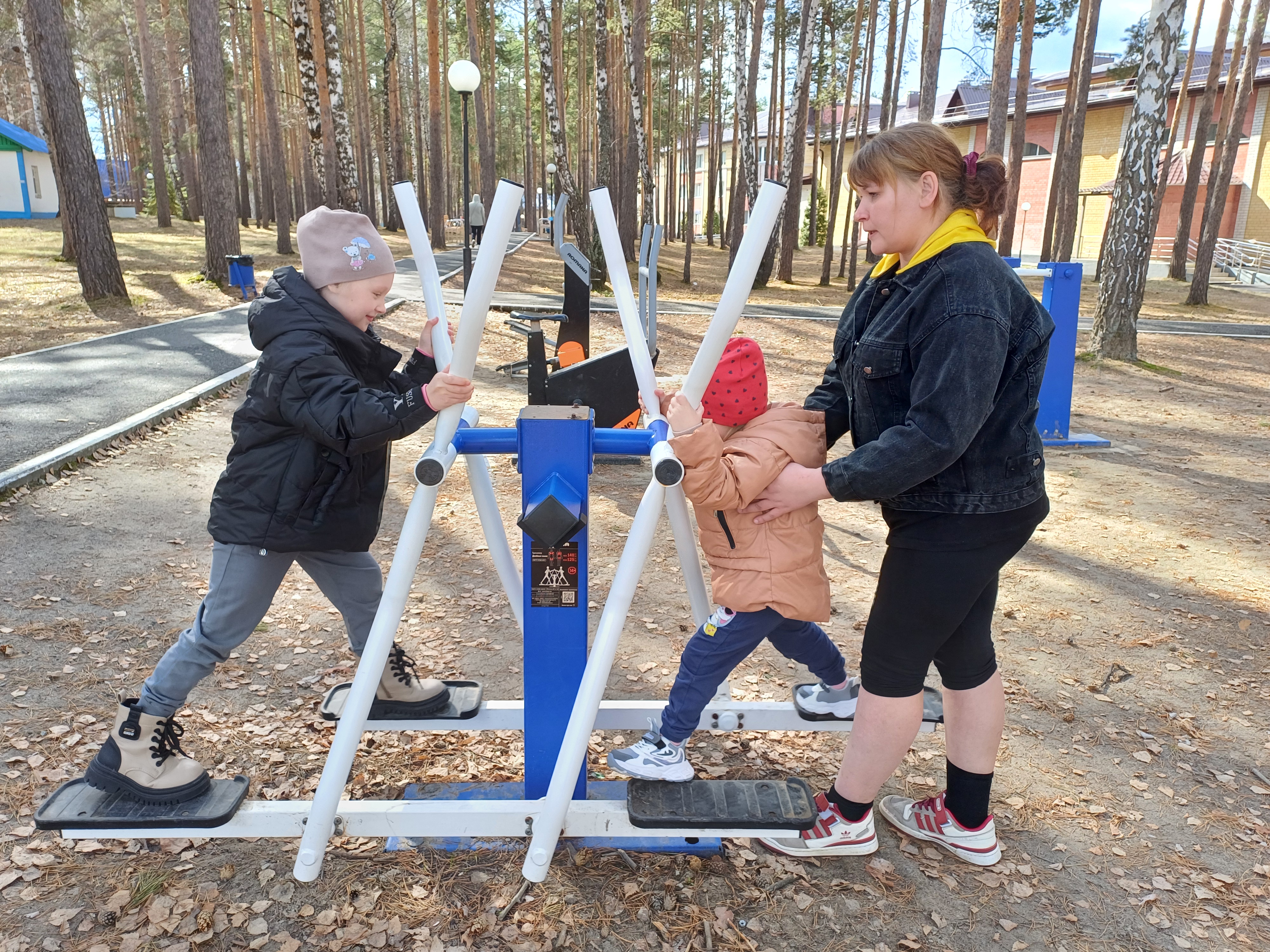 Апрельский заезд в «Роднике»: реабилитация под солнцем