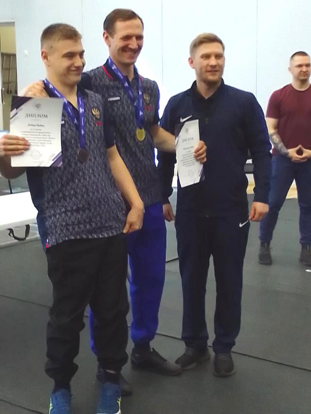 АРМ слева Лобков Вадим, Кальченко Сергей.jpg