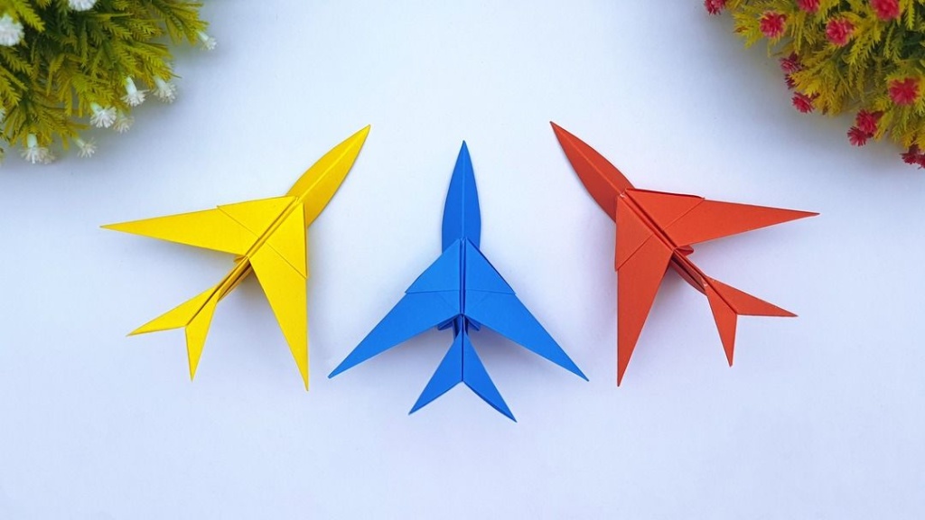 Бумажный полет от страниц книги к моделям самолетов.jpg