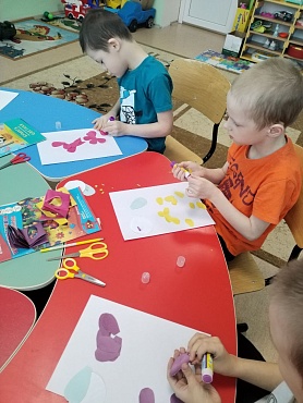 Весеннее настроение: открытки к 8 марта