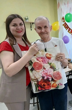 Юбилей в доме социального обслуживания: Булат Алмазов отметил 70-летие